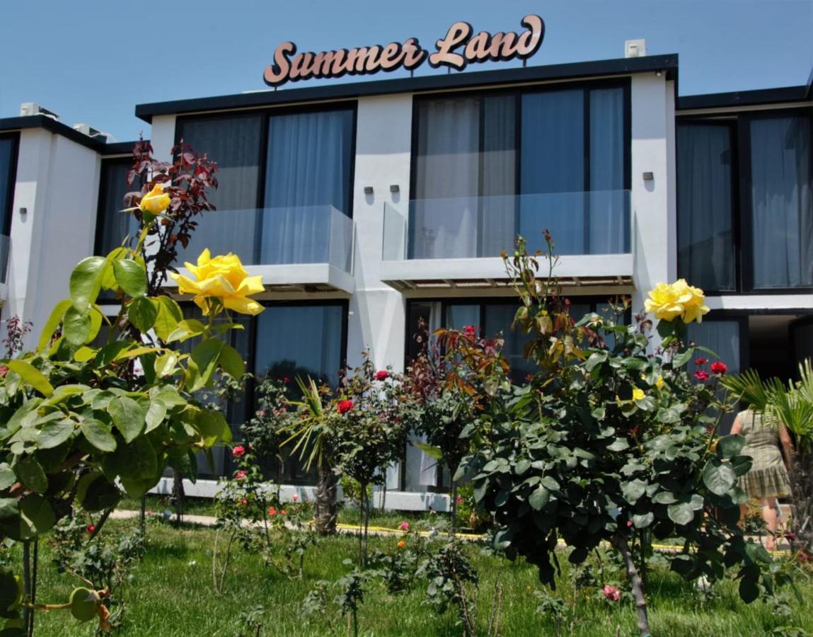 Summer Land Borsh Bagian luar foto